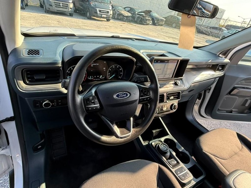 Ford Maverick Vehicle Full-screen Gallery Image 18