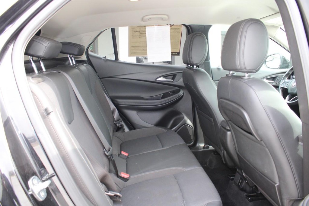 Buick Encore GX Vehicle Full-screen Gallery Image 10