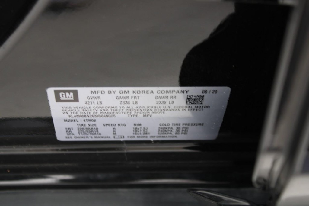 Buick Encore GX Vehicle Full-screen Gallery Image 23