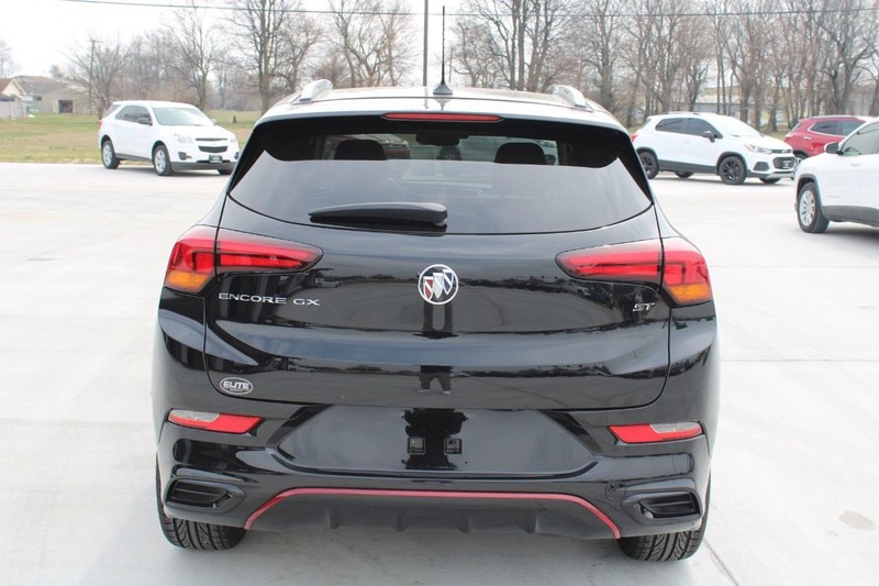 Buick Encore GX Vehicle Full-screen Gallery Image 5