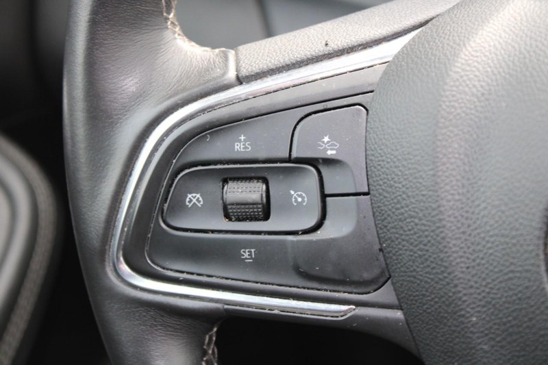 Buick Encore GX Vehicle Full-screen Gallery Image 13