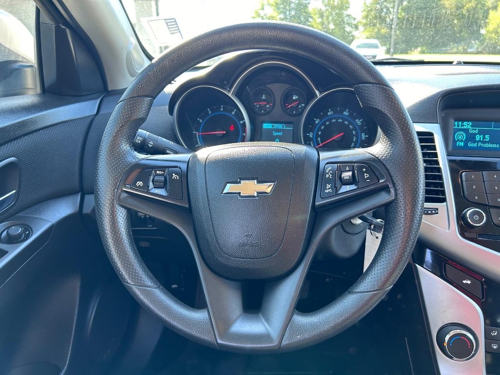 Chevrolet Cruze Vehicle Full-screen Gallery Image 11