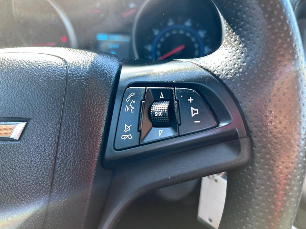 Chevrolet Cruze Vehicle Full-screen Gallery Image 13