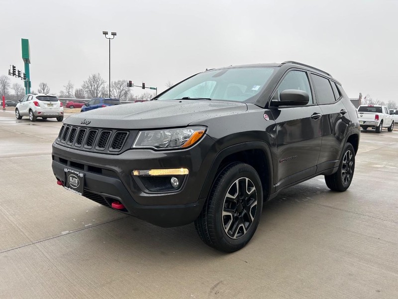 Jeep Compass Vehicle Full-screen Gallery Image 07