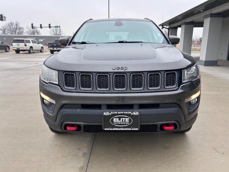 Jeep Compass Vehicle Full-screen Gallery Image 08