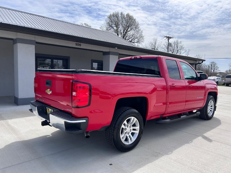 Chevrolet Silverado 1500 Vehicle Full-screen Gallery Image 03