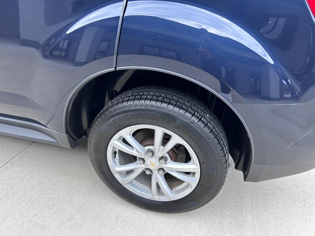 Chevrolet Equinox Vehicle Full-screen Gallery Image 06