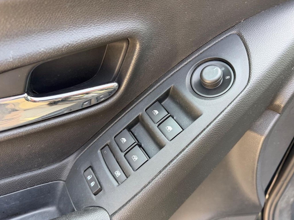 Chevrolet Trax Vehicle Full-screen Gallery Image 15