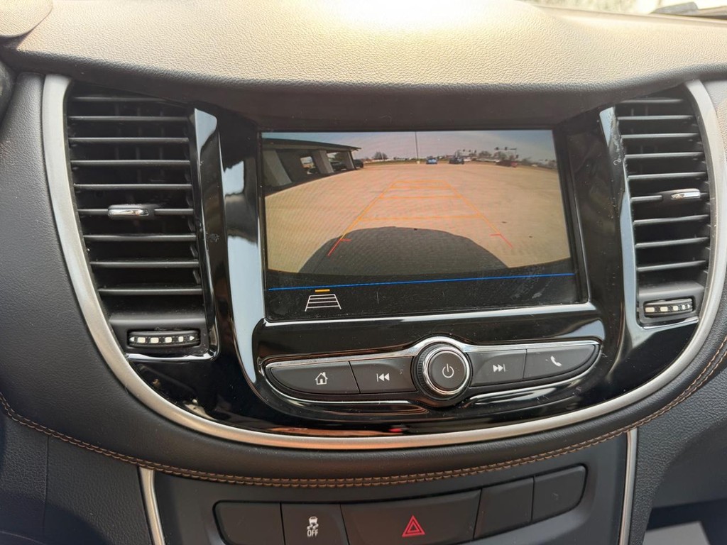 Chevrolet Trax Vehicle Full-screen Gallery Image 18