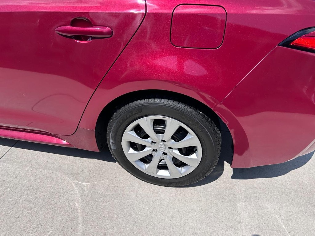 Toyota Corolla Vehicle Full-screen Gallery Image 5