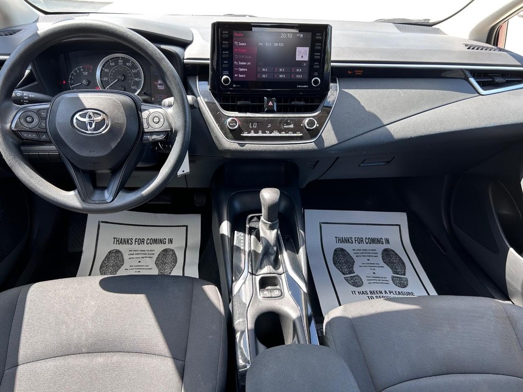 Toyota Corolla Vehicle Full-screen Gallery Image 10