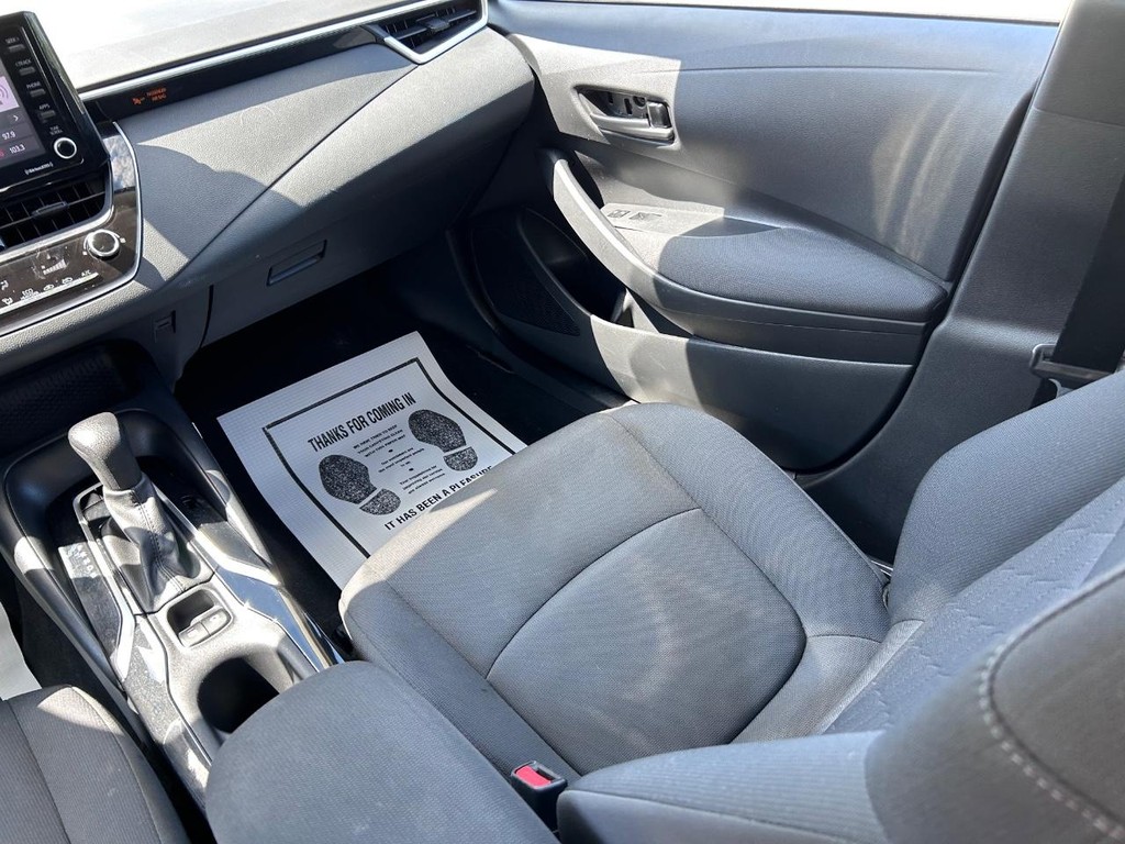 Toyota Corolla Vehicle Full-screen Gallery Image 17