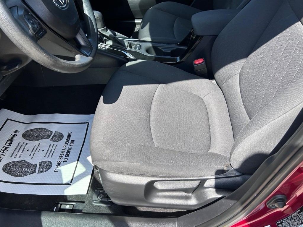 Toyota Corolla Vehicle Full-screen Gallery Image 19