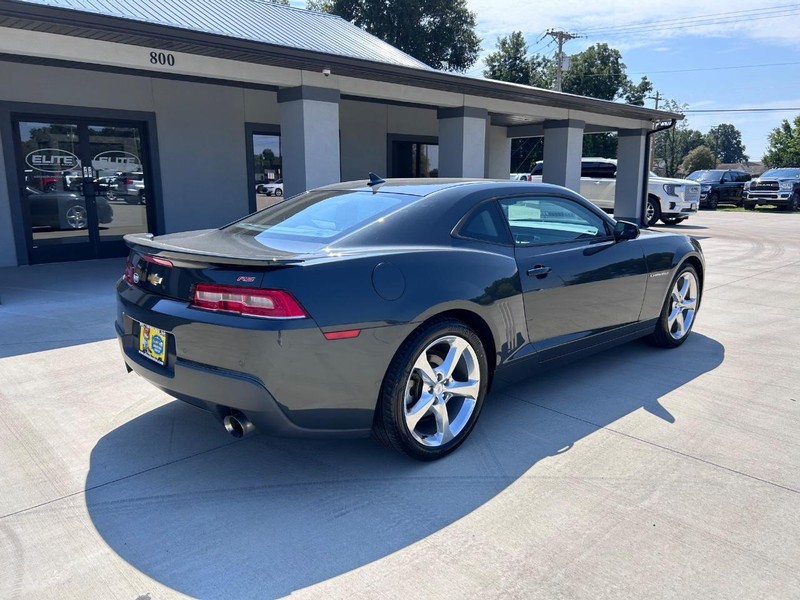 Chevrolet Camaro Vehicle Full-screen Gallery Image 3