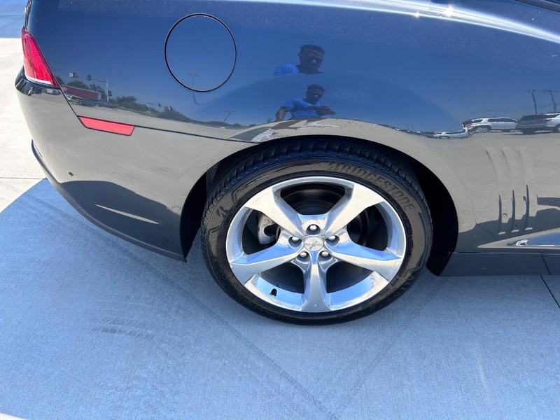 Chevrolet Camaro Vehicle Full-screen Gallery Image 6