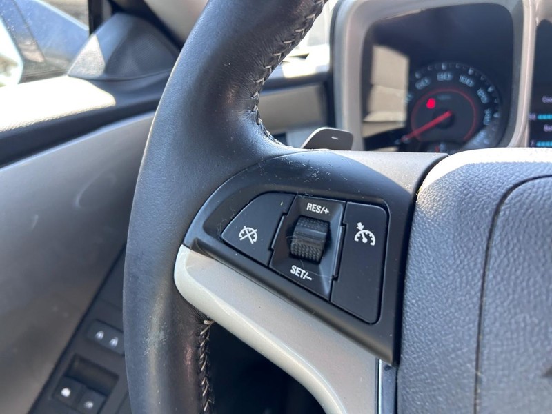 Chevrolet Camaro Vehicle Full-screen Gallery Image 11