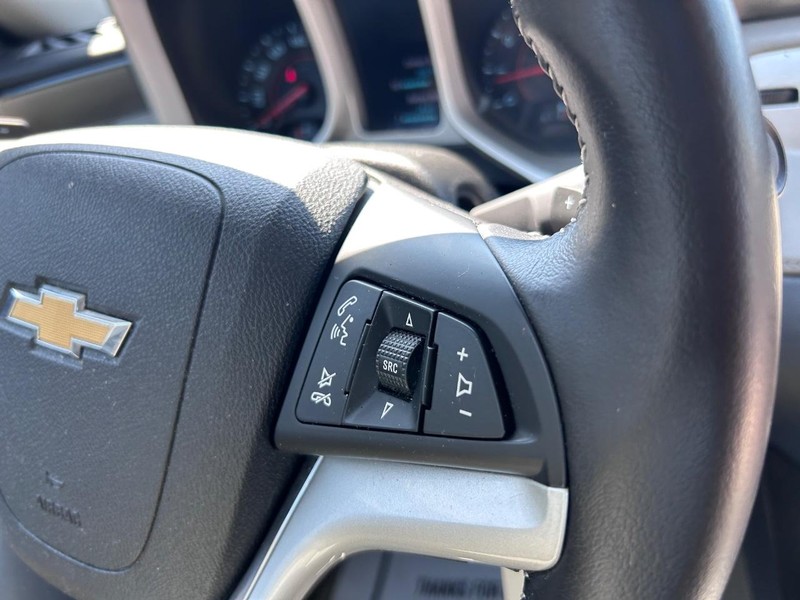 Chevrolet Camaro Vehicle Full-screen Gallery Image 12