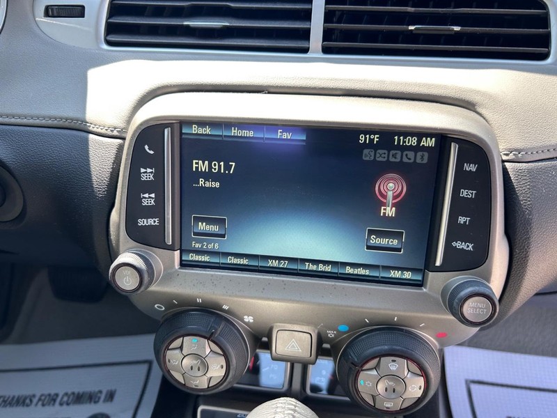 Chevrolet Camaro Vehicle Full-screen Gallery Image 13