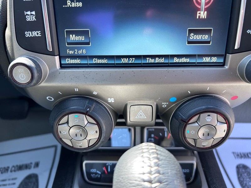 Chevrolet Camaro Vehicle Full-screen Gallery Image 14