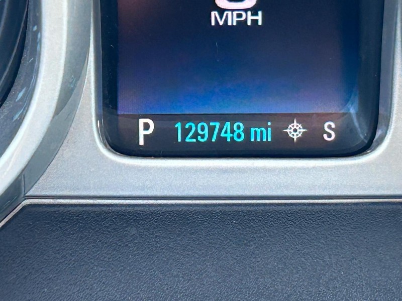 Chevrolet Camaro Vehicle Full-screen Gallery Image 19