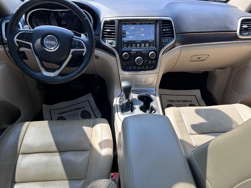 Jeep Grand Cherokee Vehicle Full-screen Gallery Image 10