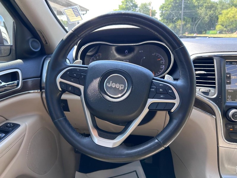 Jeep Grand Cherokee Vehicle Full-screen Gallery Image 11