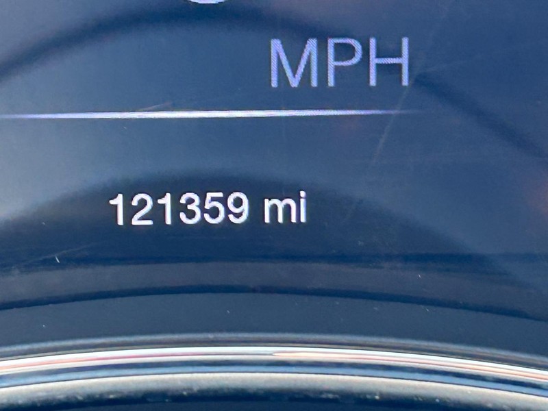 Jeep Grand Cherokee Vehicle Full-screen Gallery Image 21