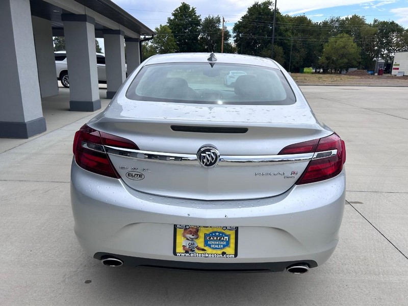 Buick Regal Vehicle Full-screen Gallery Image 4