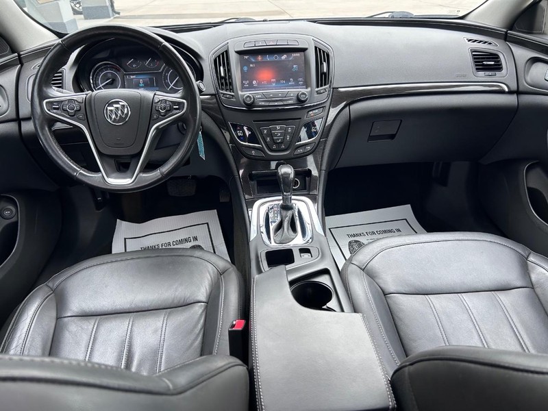 Buick Regal Vehicle Full-screen Gallery Image 11