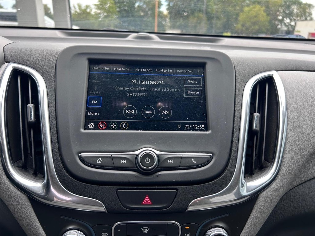 Chevrolet Equinox Vehicle Full-screen Gallery Image 14