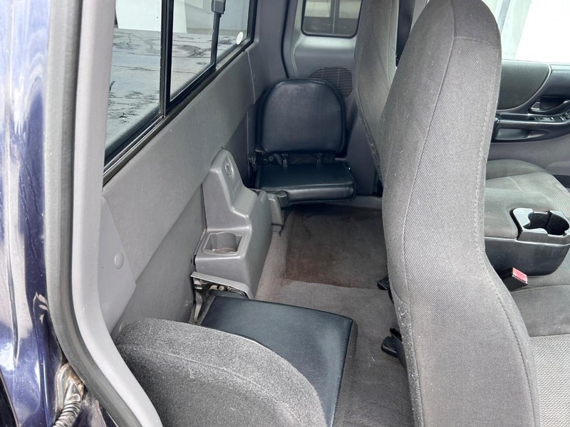 Ford Ranger Vehicle Full-screen Gallery Image 9