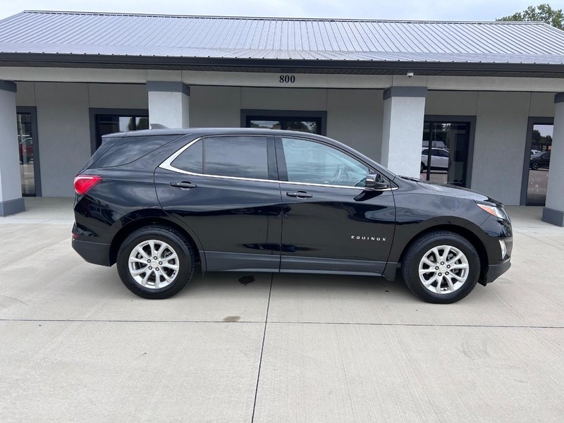 Chevrolet Equinox Vehicle Full-screen Gallery Image 2