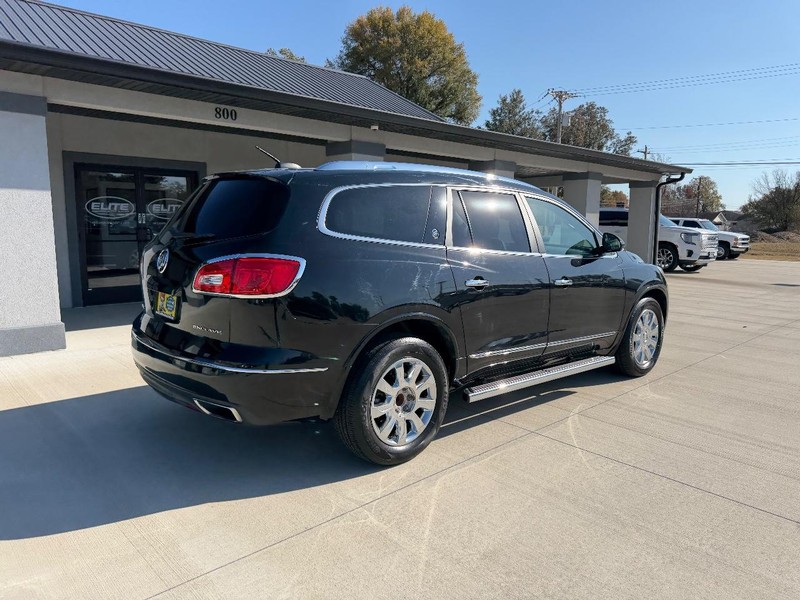 Buick Enclave Vehicle Full-screen Gallery Image 3