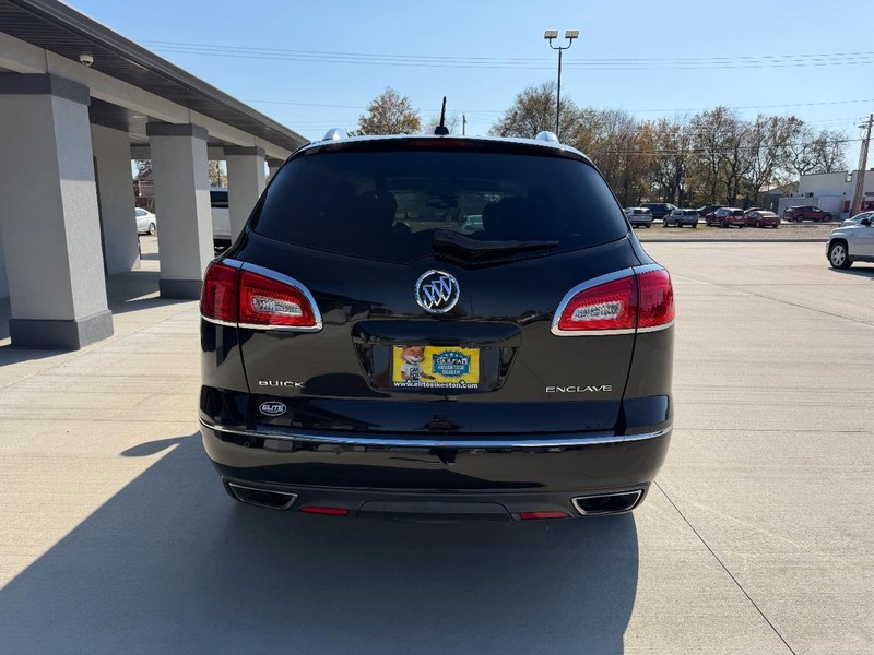 Buick Enclave Vehicle Full-screen Gallery Image 4