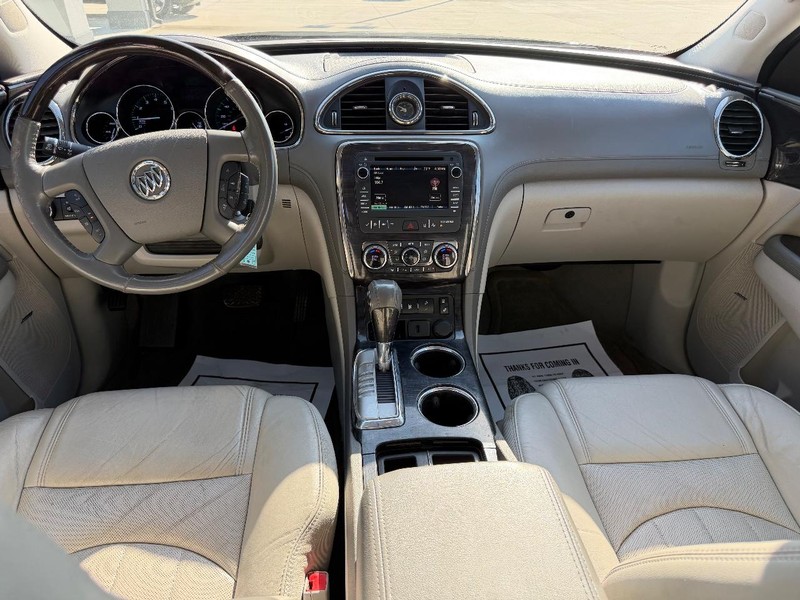 Buick Enclave Vehicle Full-screen Gallery Image 12