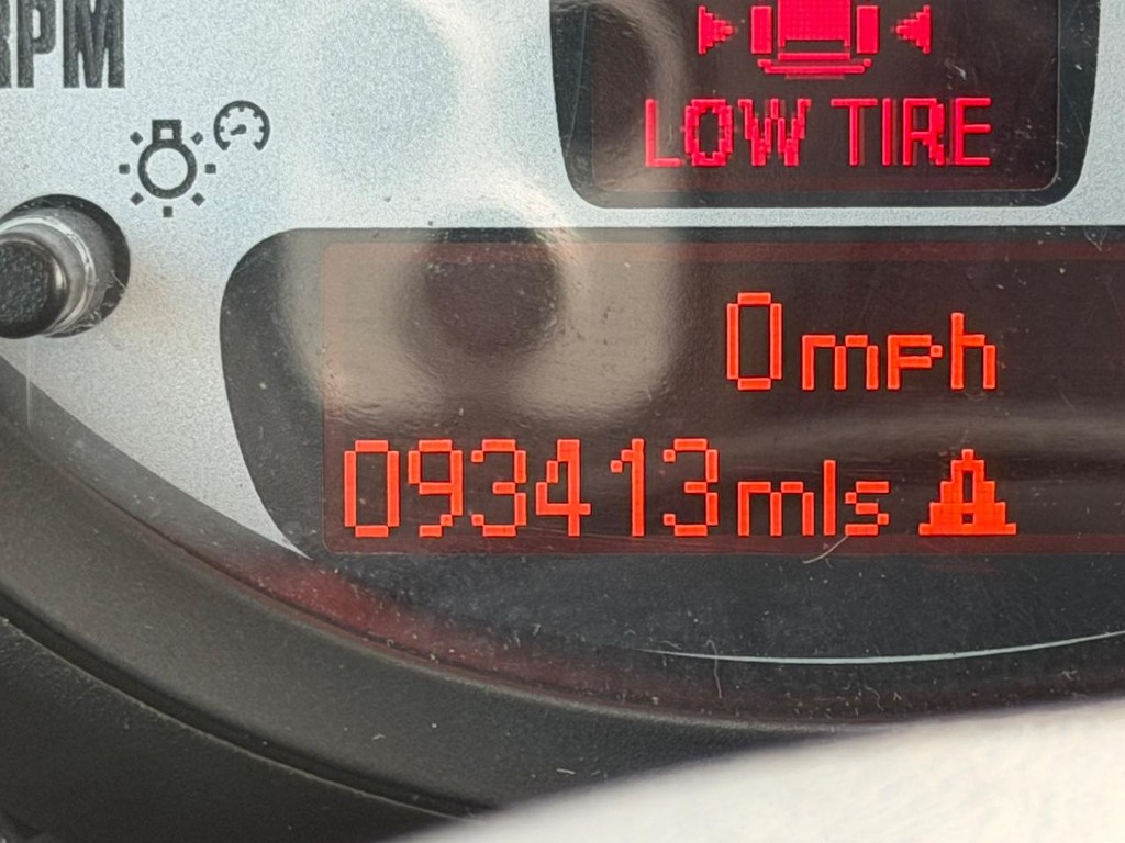 MINI Cooper Hardtop Vehicle Full-screen Gallery Image 18