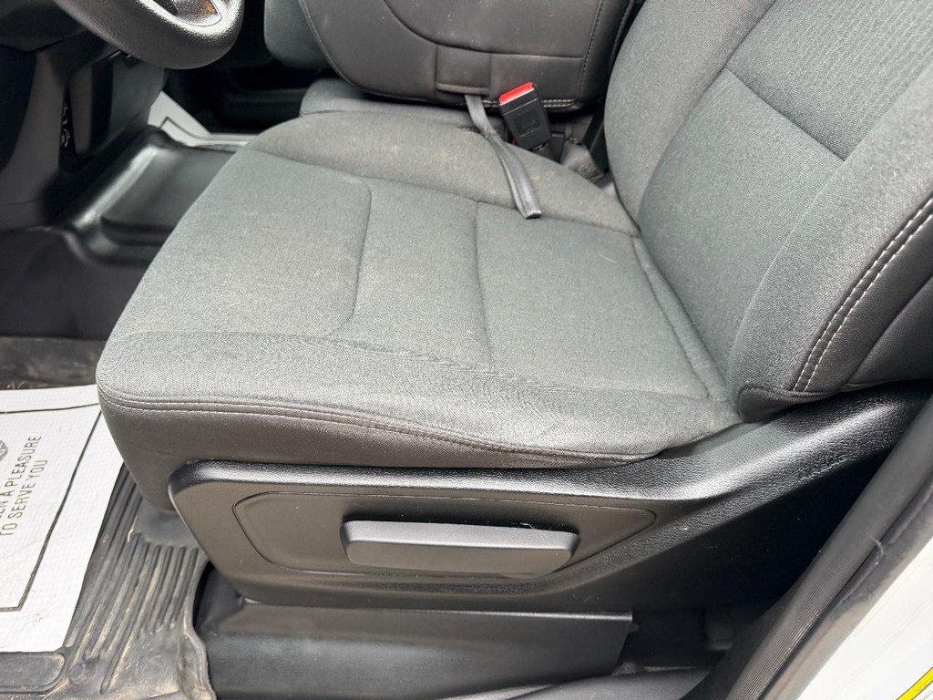 Ram 1500 Vehicle Full-screen Gallery Image 17