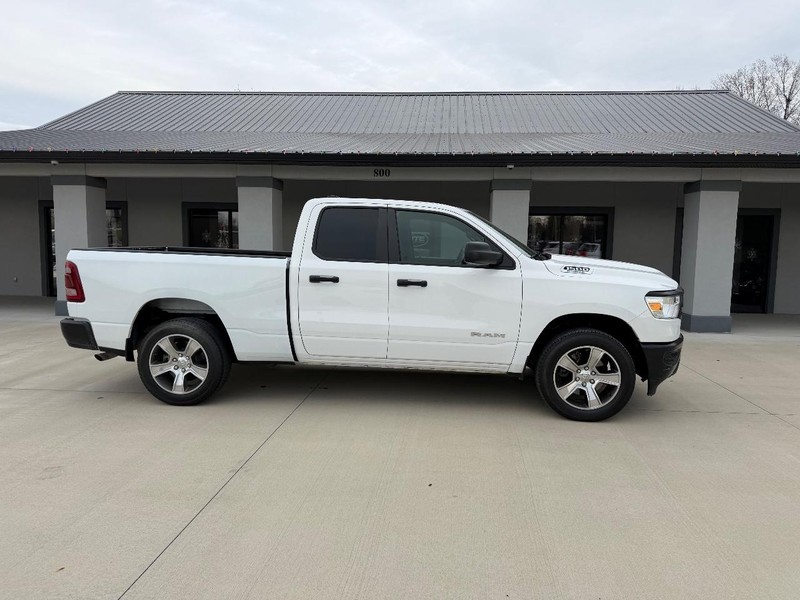 Ram 1500 Vehicle Full-screen Gallery Image 2