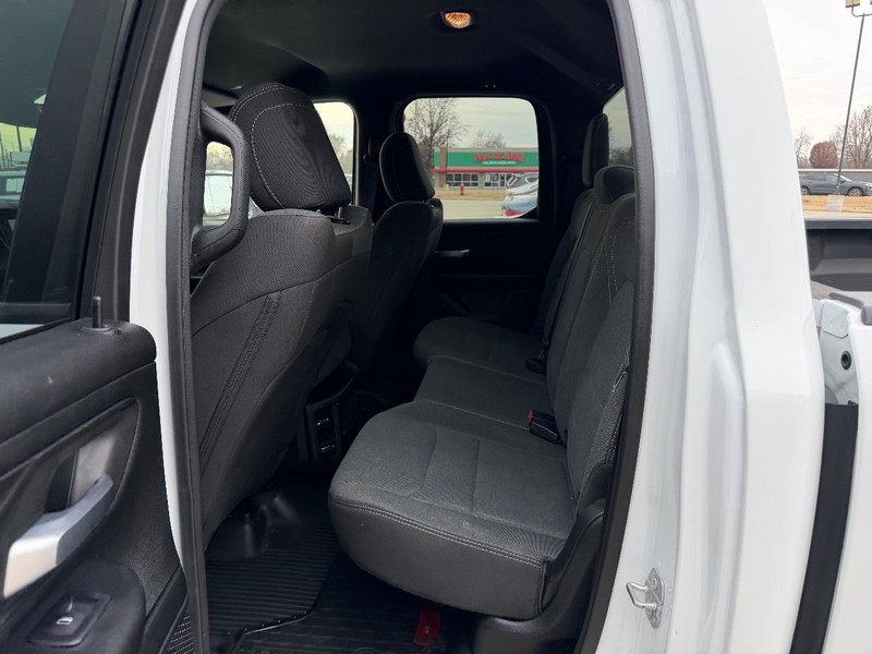 Ram 1500 Vehicle Full-screen Gallery Image 7