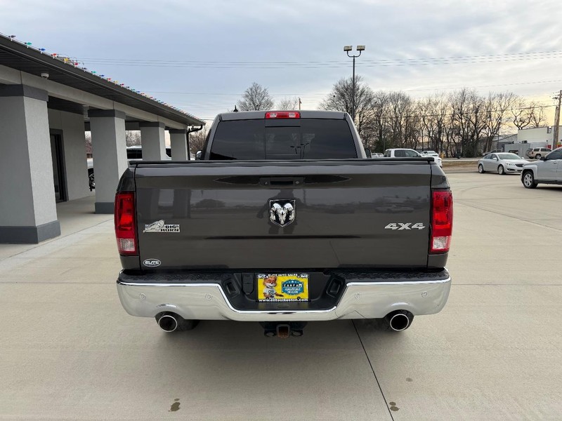 Ram 1500 Vehicle Full-screen Gallery Image 4