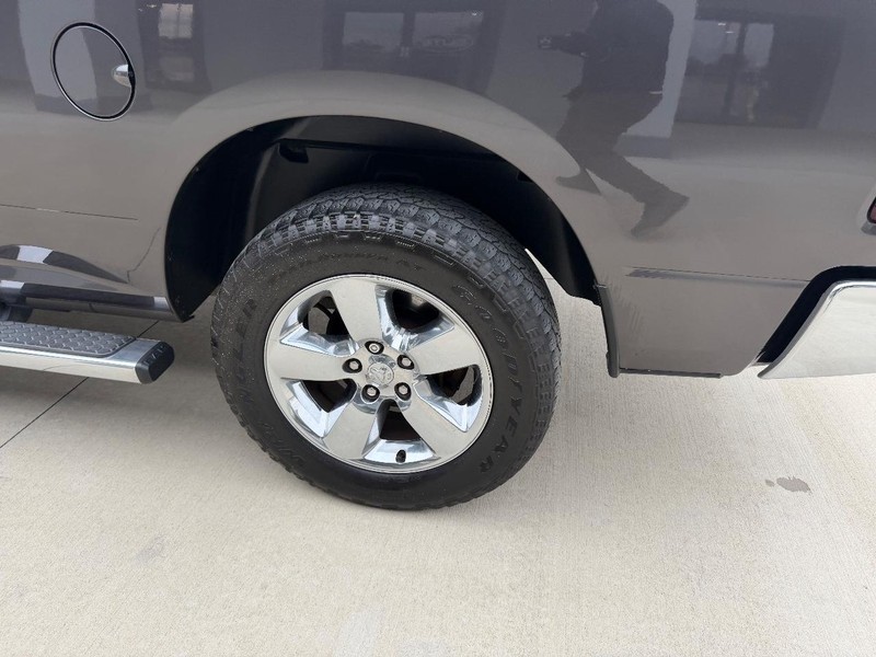 Ram 1500 Vehicle Full-screen Gallery Image 6