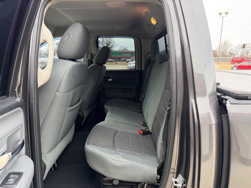 Ram 1500 Vehicle Full-screen Gallery Image 7