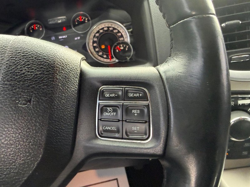 Ram 1500 Vehicle Full-screen Gallery Image 11