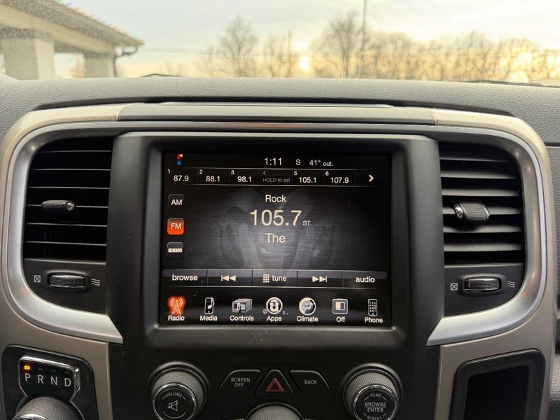 Ram 1500 Vehicle Full-screen Gallery Image 12