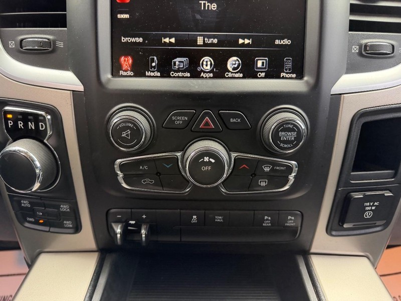 Ram 1500 Vehicle Full-screen Gallery Image 13