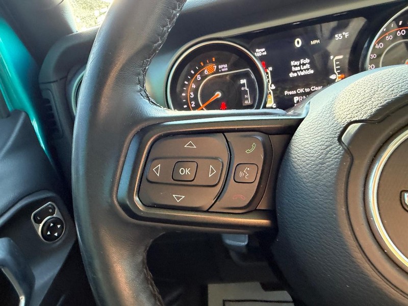 Jeep Wrangler Unlimited Vehicle Full-screen Gallery Image 10