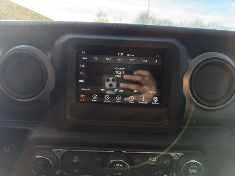 Jeep Wrangler Unlimited Vehicle Full-screen Gallery Image 12