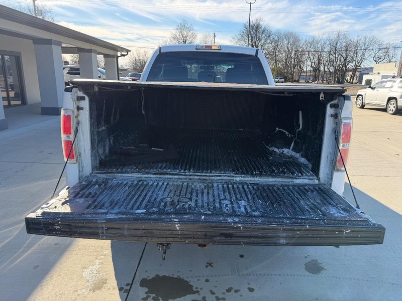 Ford F-150 Vehicle Full-screen Gallery Image 5