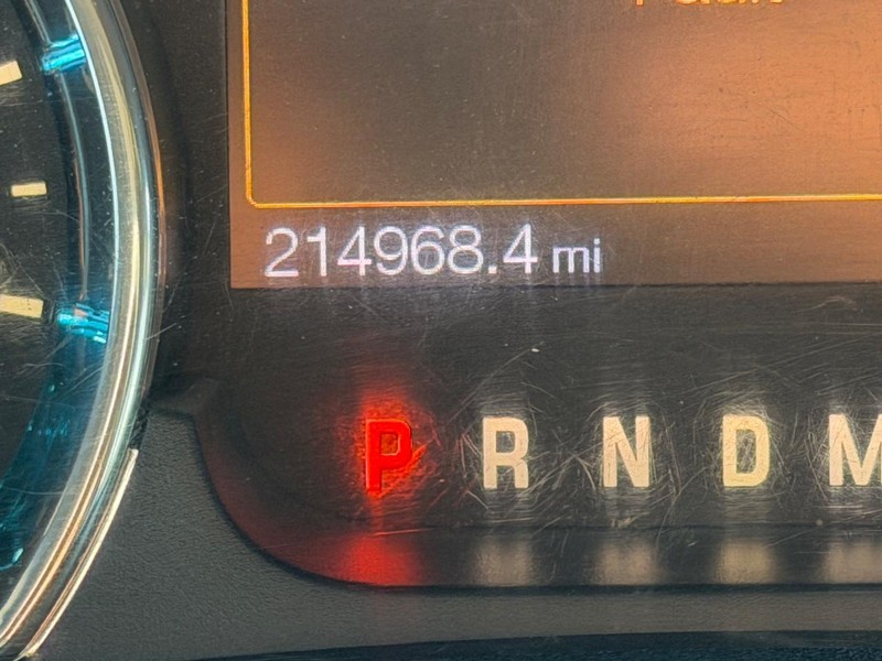 Ford F-150 Vehicle Full-screen Gallery Image 17