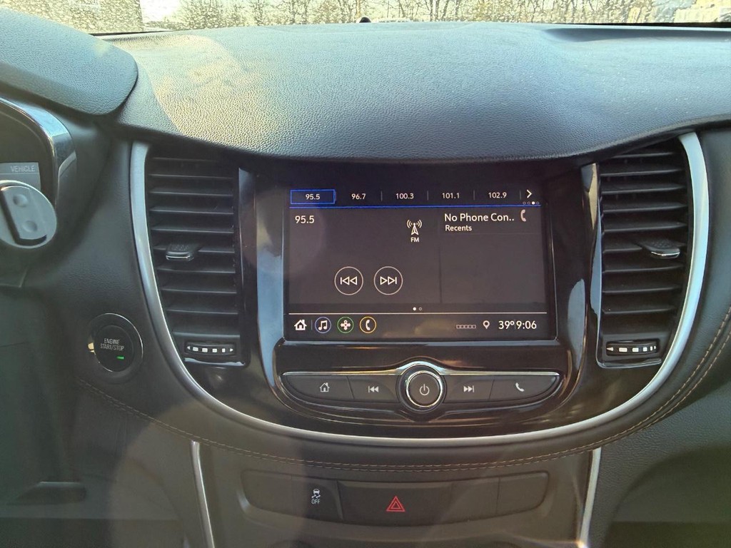 Chevrolet Trax Vehicle Full-screen Gallery Image 12